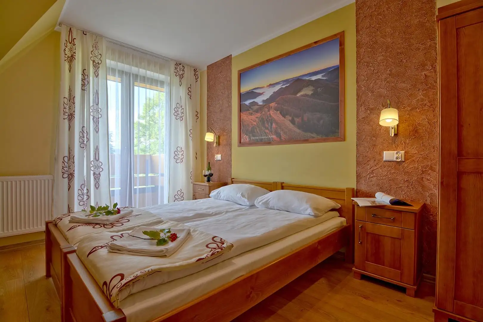 Camera doppia Comfort/Balcone con bagno privato e vista sulle montagne